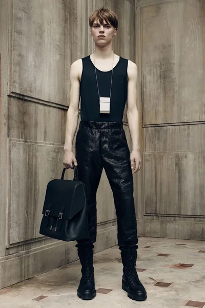 Look 15